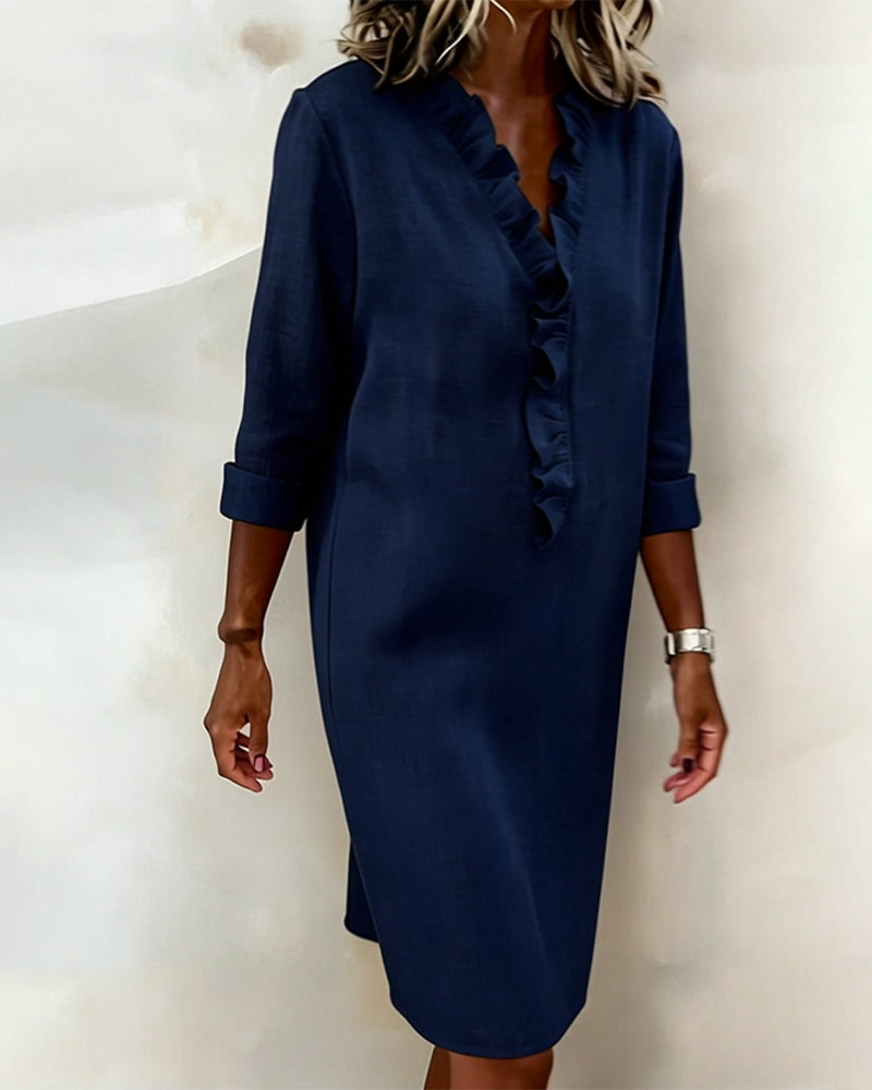 Robe unie à col en V et volants