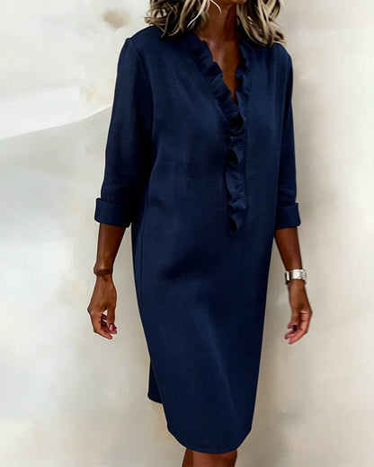 Robe unie à col en V et volants