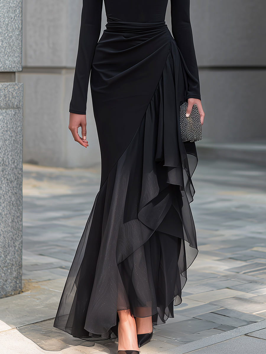 Robe longue sirène noire en mousseline à volants, drapée, épaules dénudées et col bénitier à manches longues