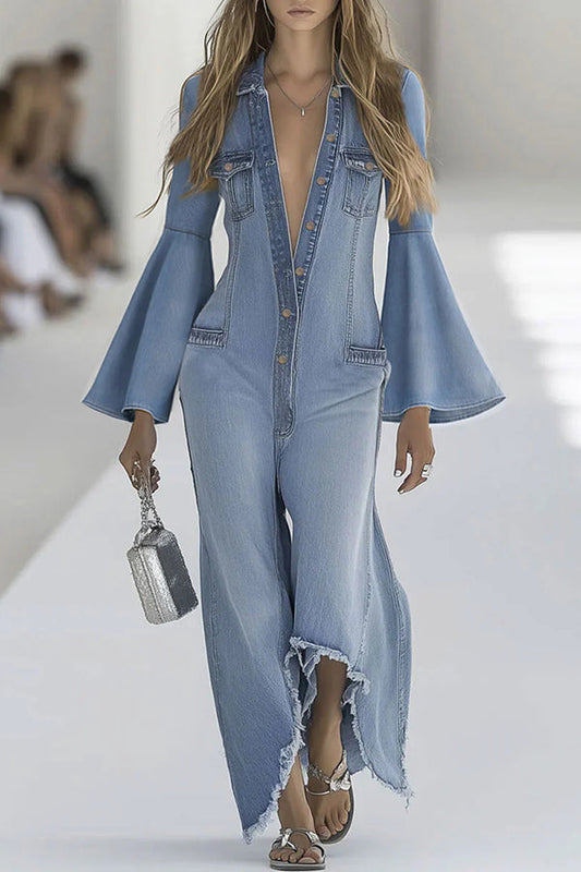 Combinaison décontractée en jean à manches cloche et boutonnage simple et stylé
