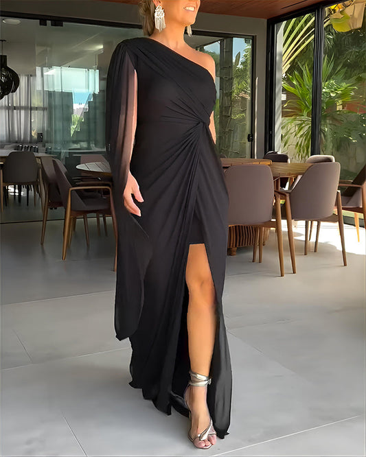 Robe de soirée à une épaule, manches cape asymétriques en maille, taille froncée torsadée, robe de soirée à fente et fronces à la taille