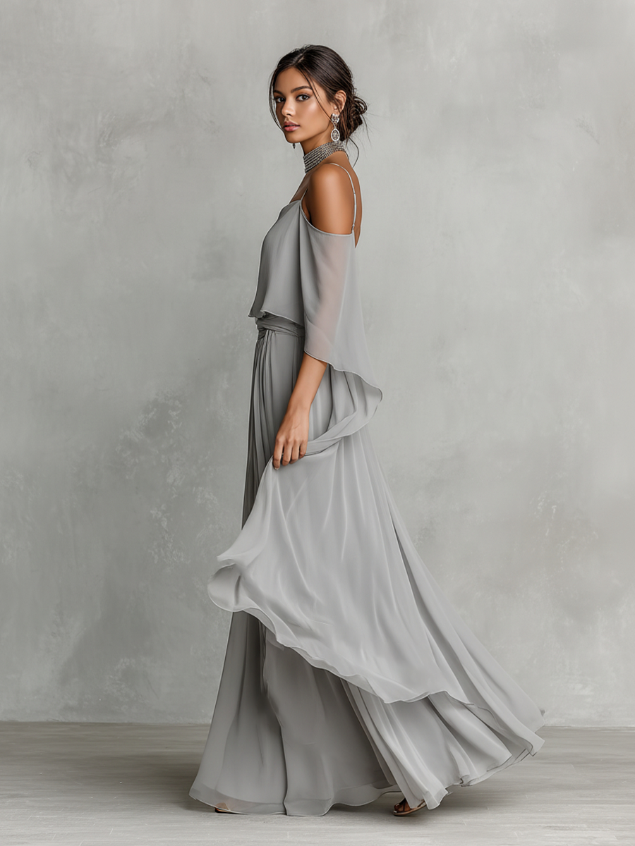Robe longue femme grise en mousseline respirante avec détail épaules dénudées et silhouette évasée