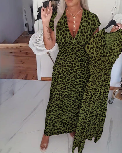 Elegant V-neck leopard print dress