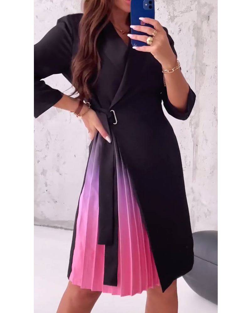 Trendy pleated dress with a lapel collar and lace-up detail