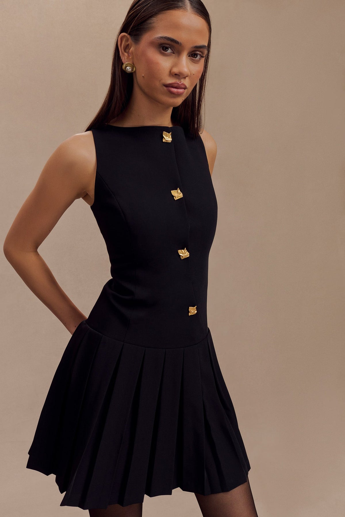 Mini-robe plissée sans manches - Noir