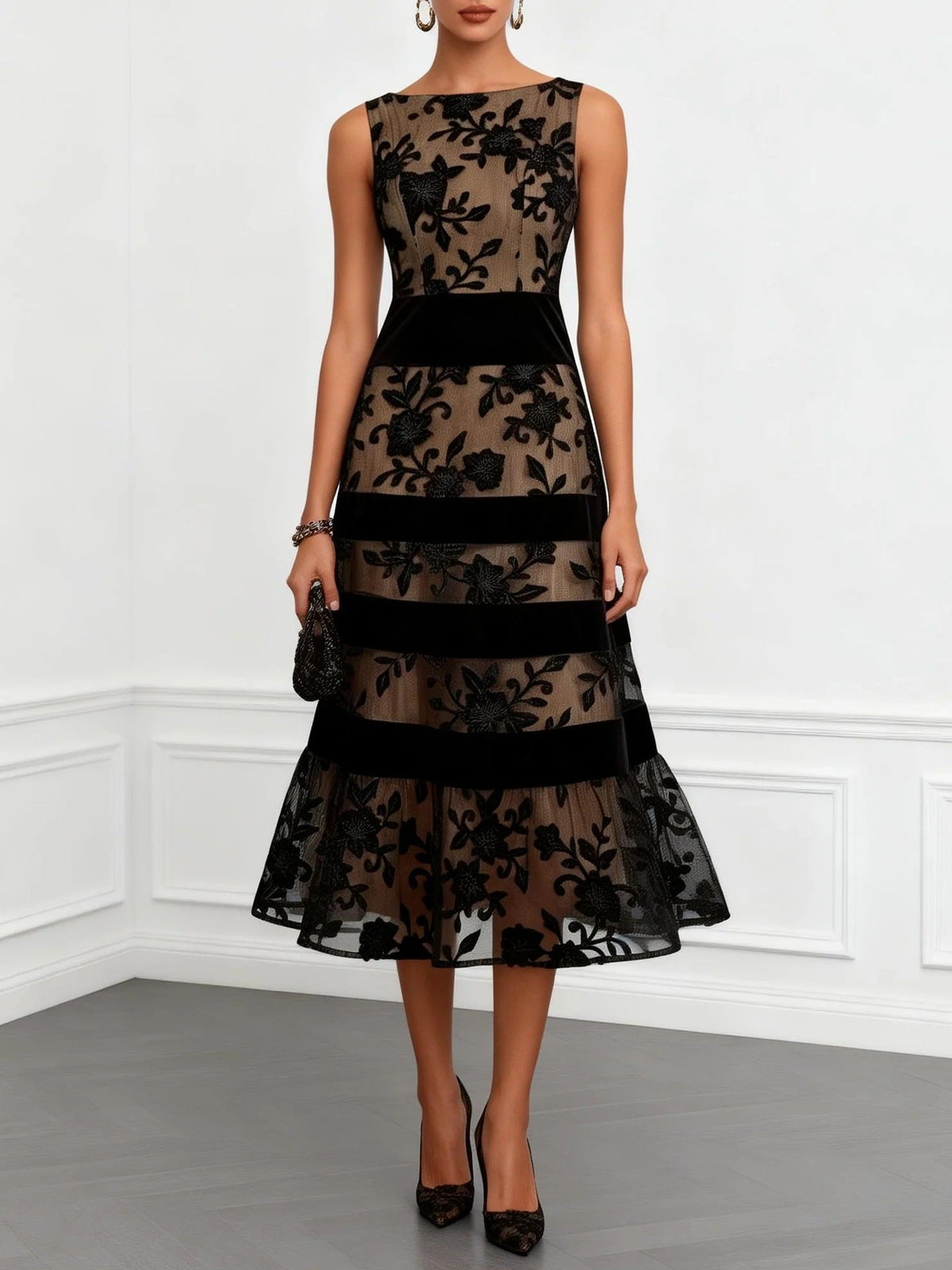 Robe midi sans manches en velours, dentelle florale noire et maille couleur chair