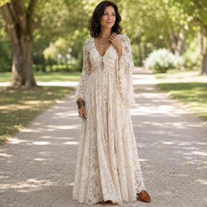Robe longue en dentelle à manches cloche