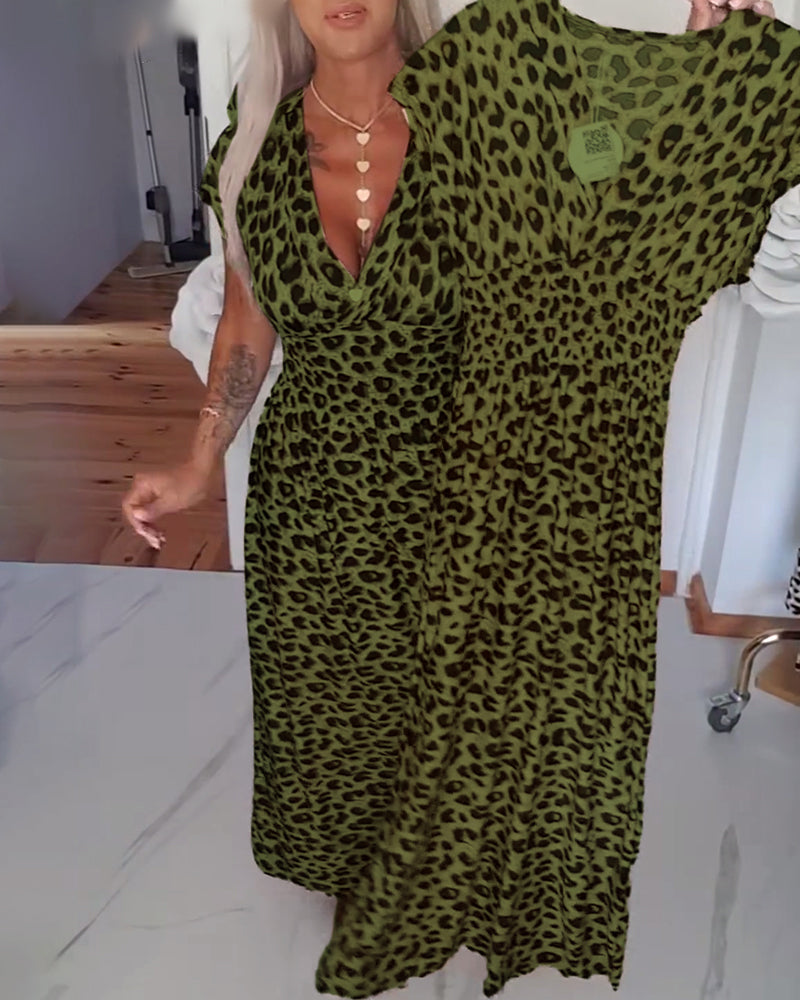 Elegant V-neck leopard print dress