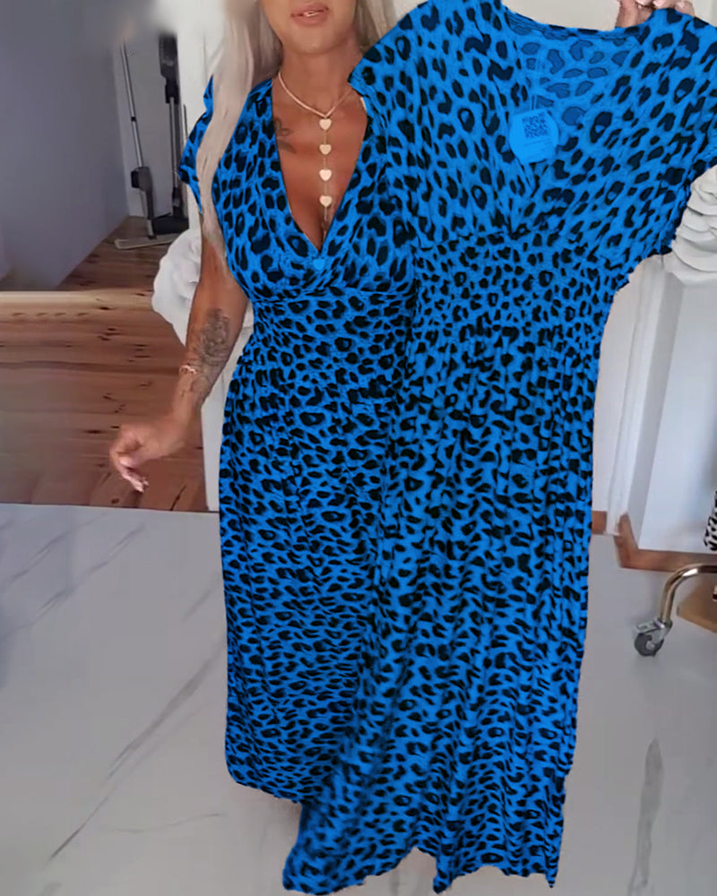 Elegant V-neck leopard print dress