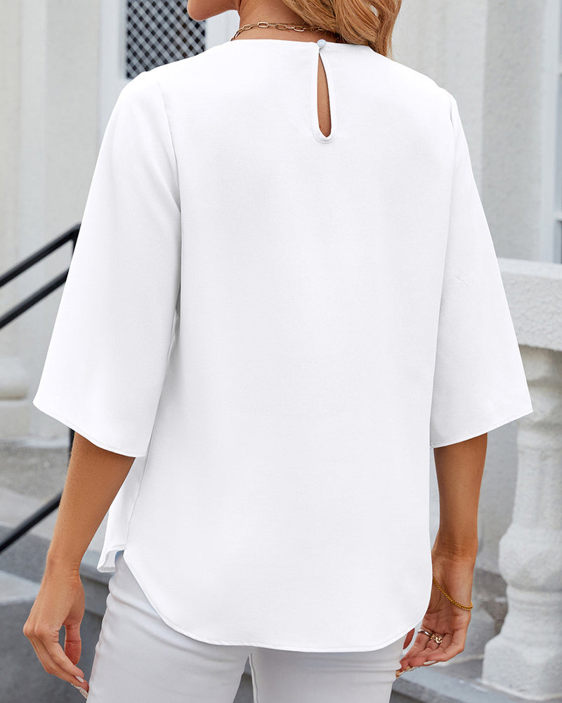 Elegant plain short-sleeved blouse