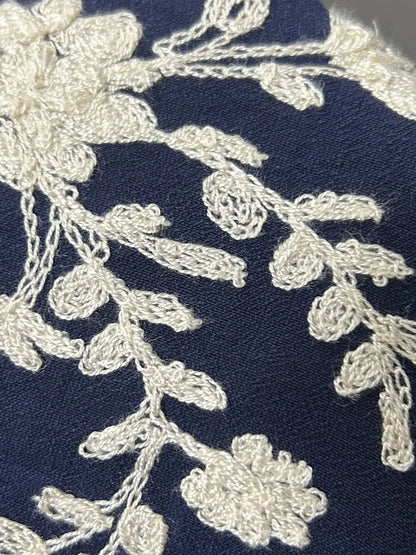 Chemise à manches longues boutonnée à motifs floraux
