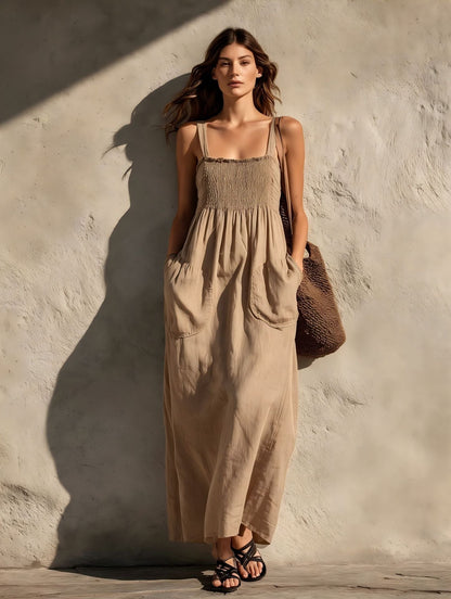 Robe longue smockée à encolure carrée et bretelles fines en mélange de lin avec poches