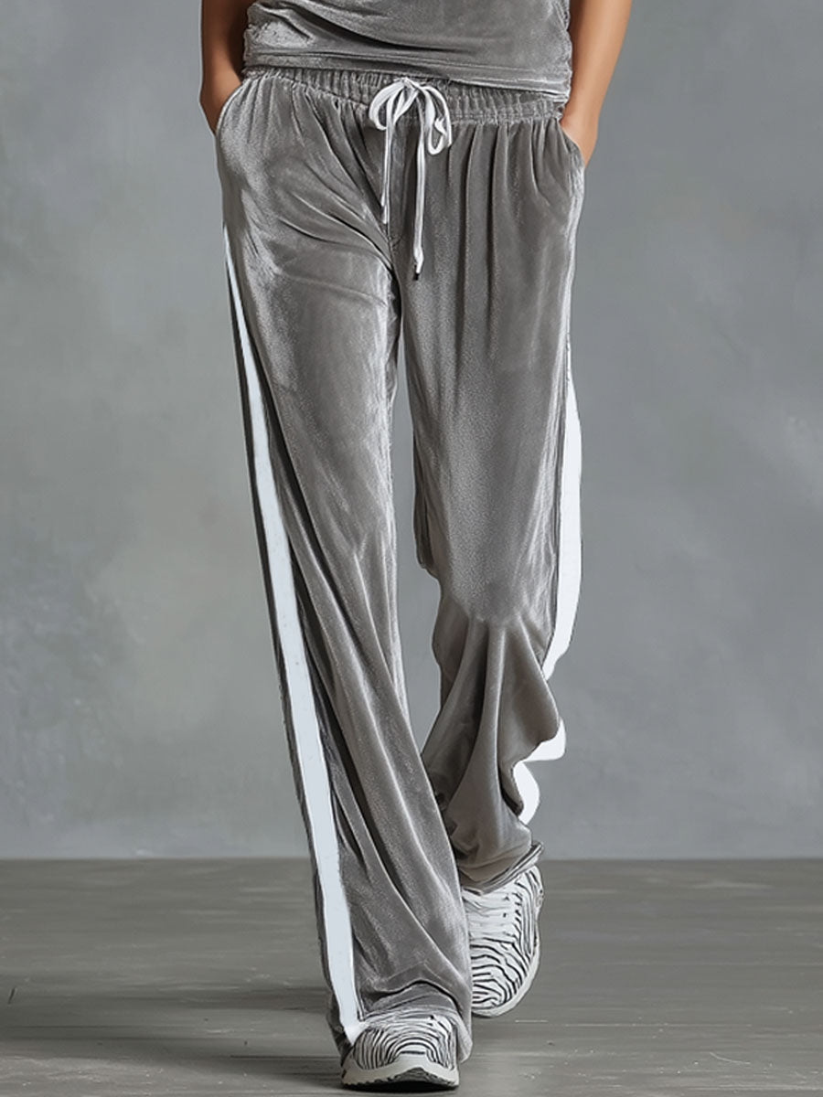 Ensemble en velours avec haut sans manches à capuche et col en V et pantalon