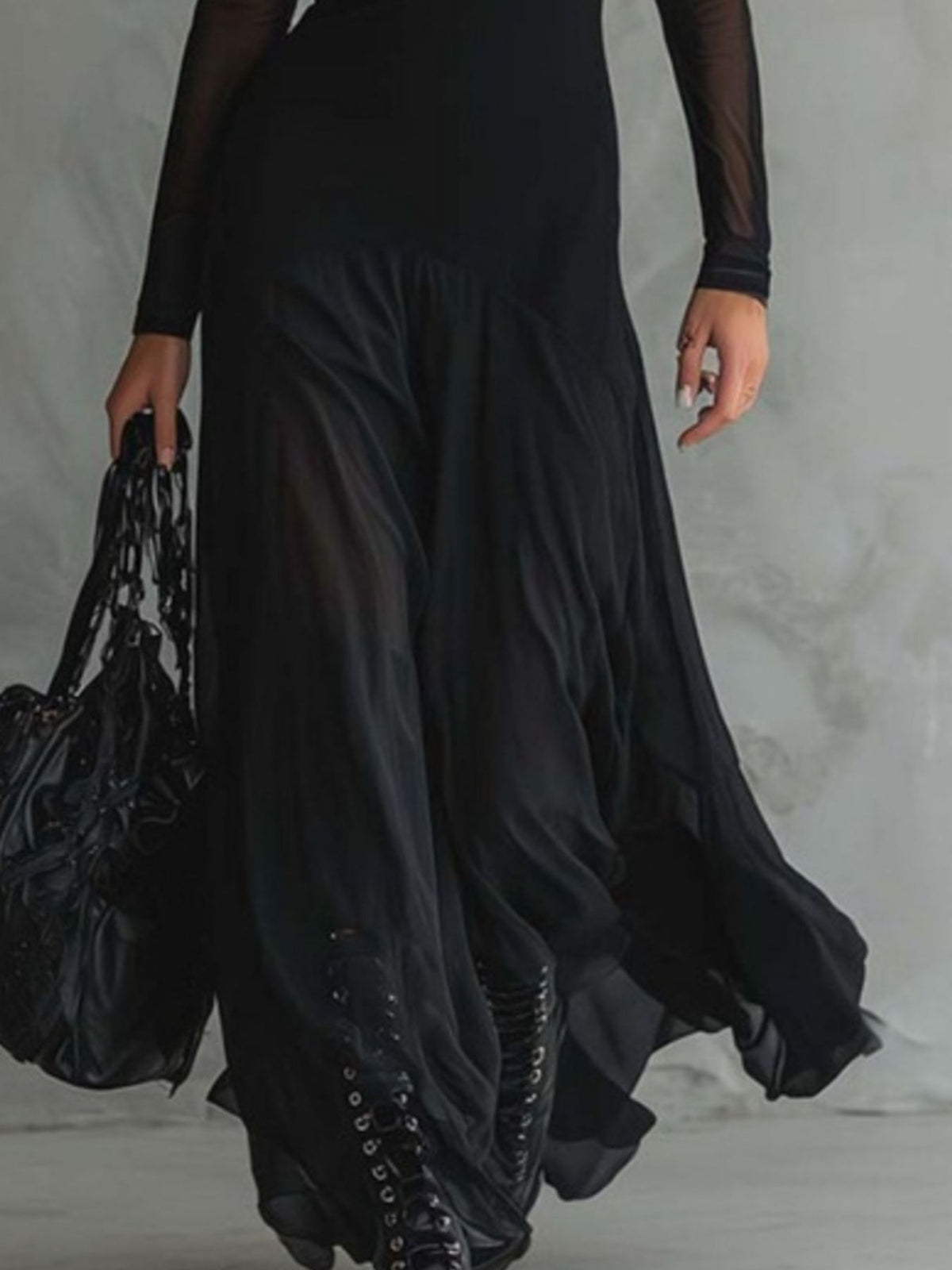 Robe longue transparente en maille filet