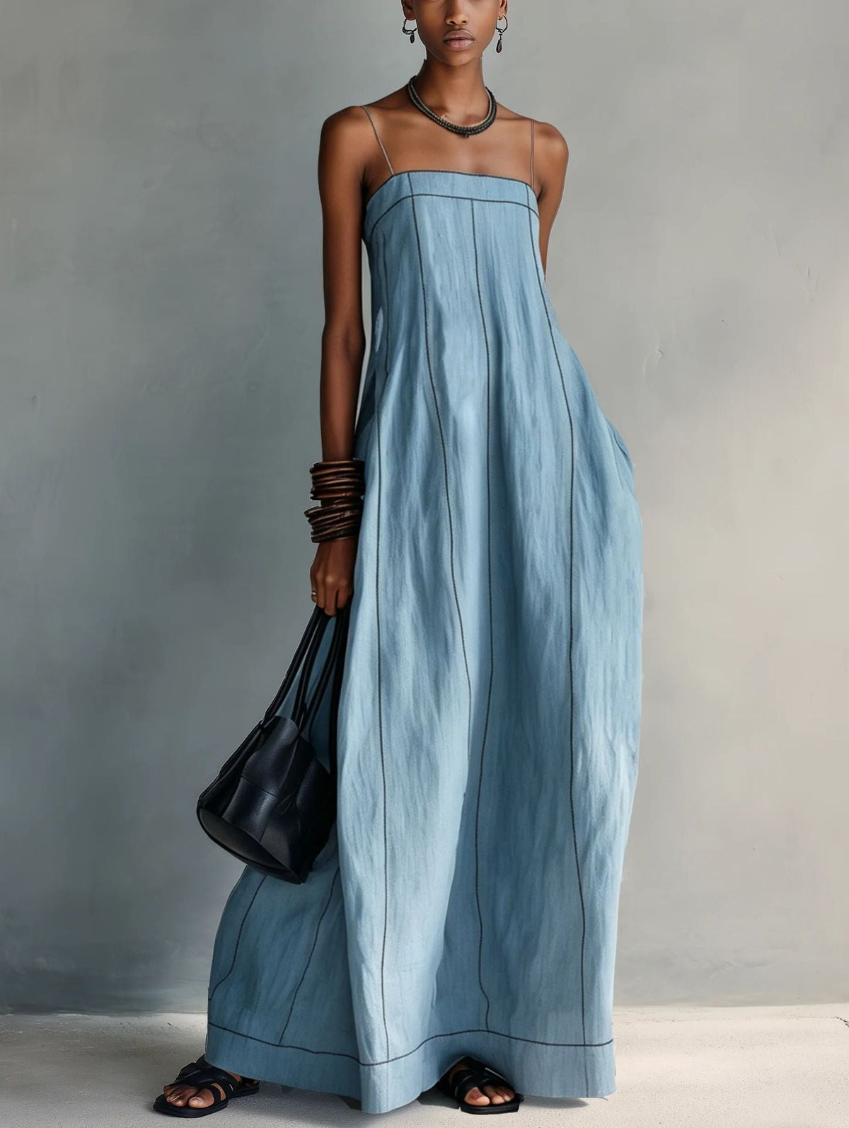 Robe longue nuisette droite à fines bretelles et surpiqûres contrastantes