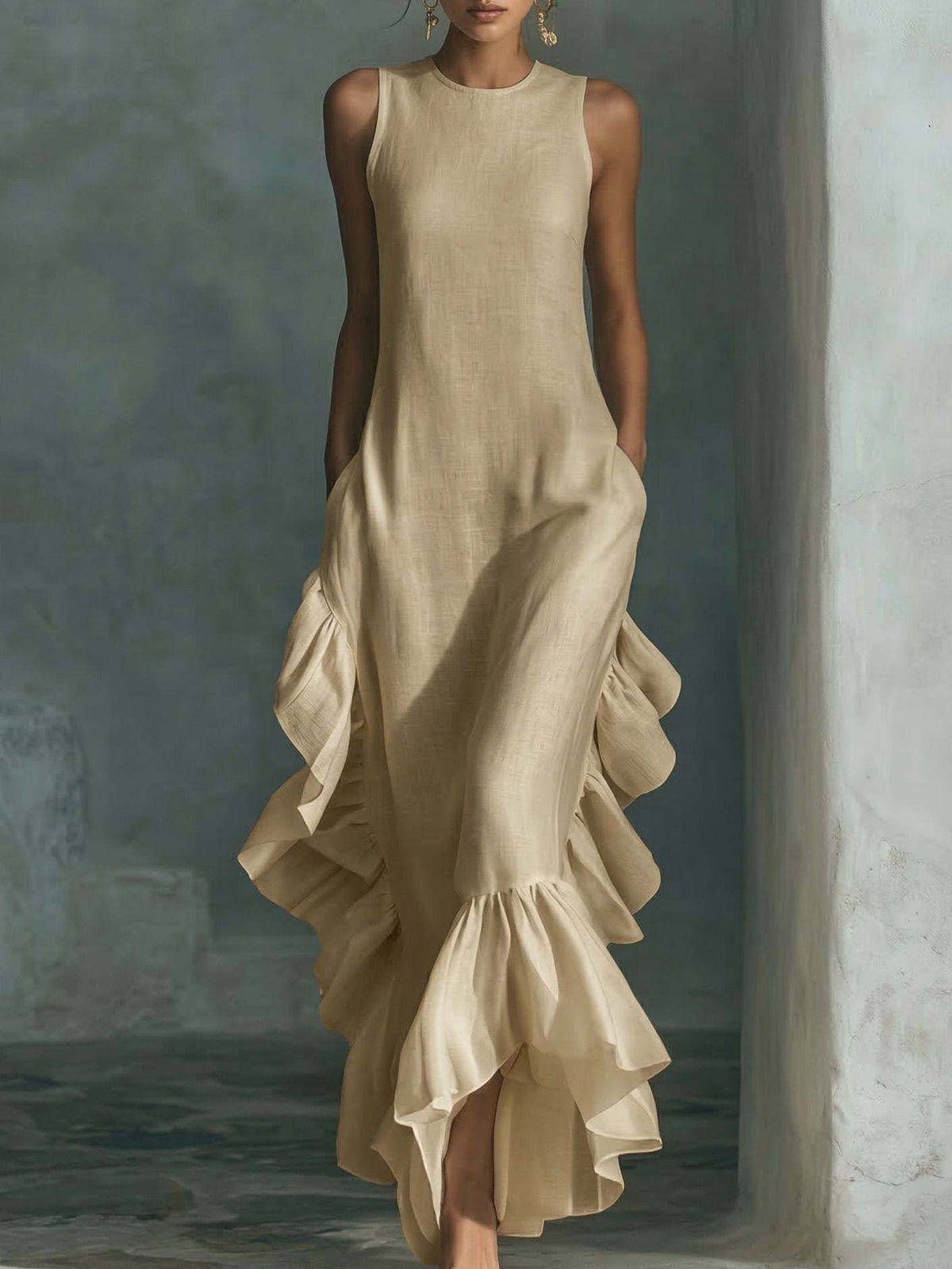 Longue robe maxi sans manches en lin à volants