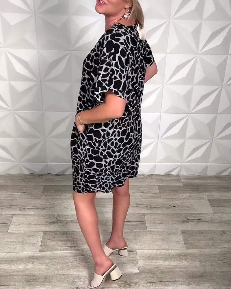 Casual printed dress with round neck