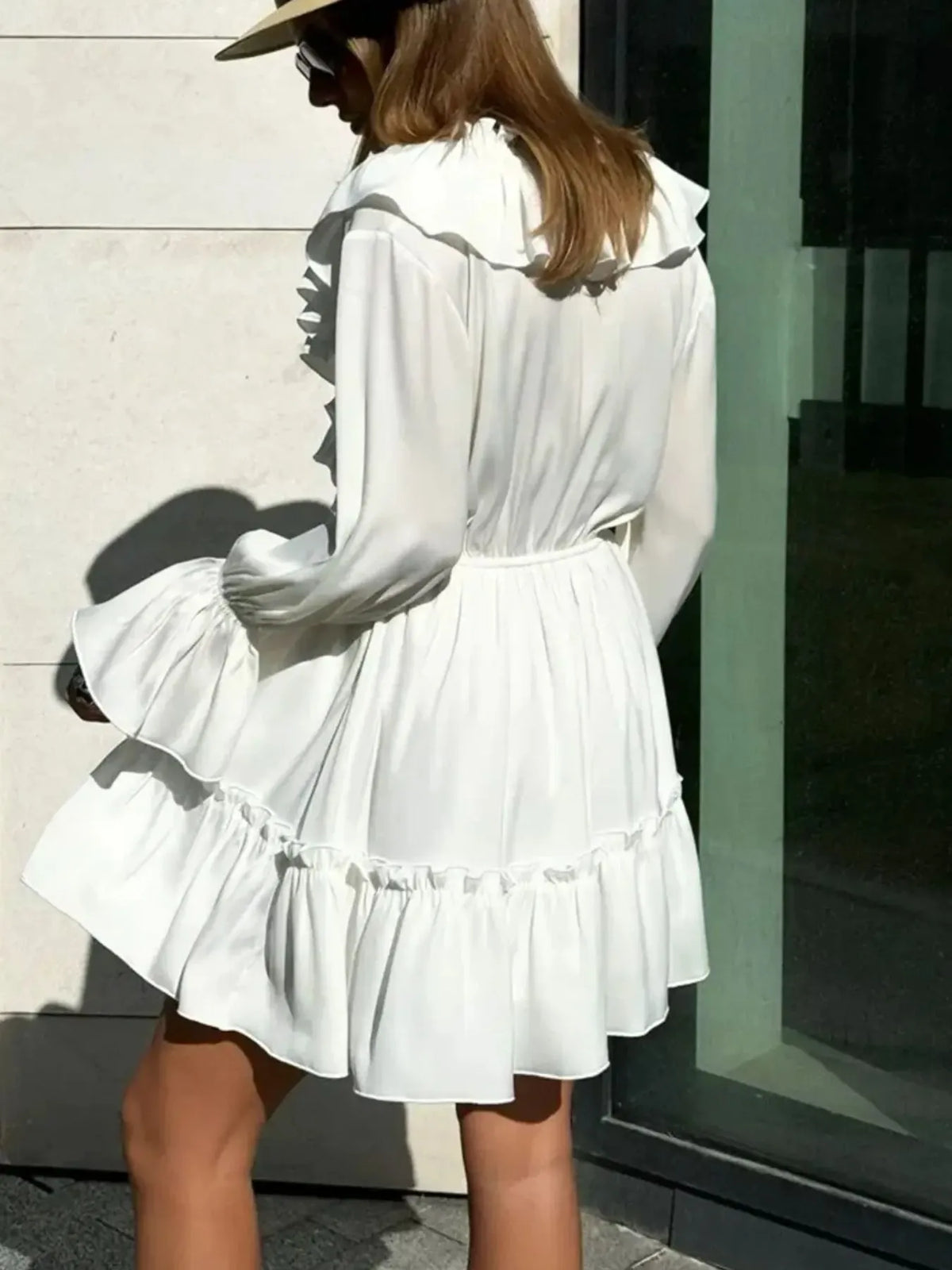 Robe mini à manches à volants froncés