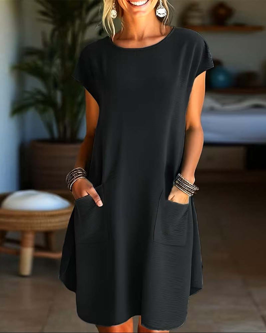 Short-sleeved, round-neck dress with pocket detail