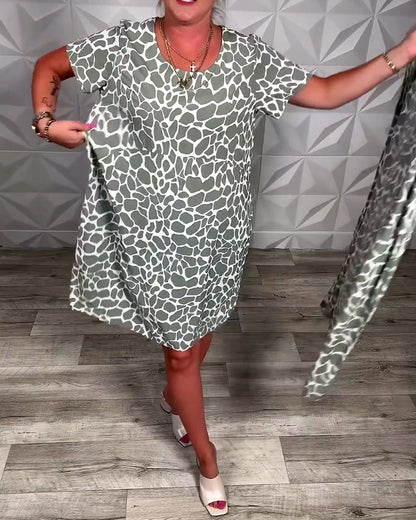 Casual printed dress with round neck