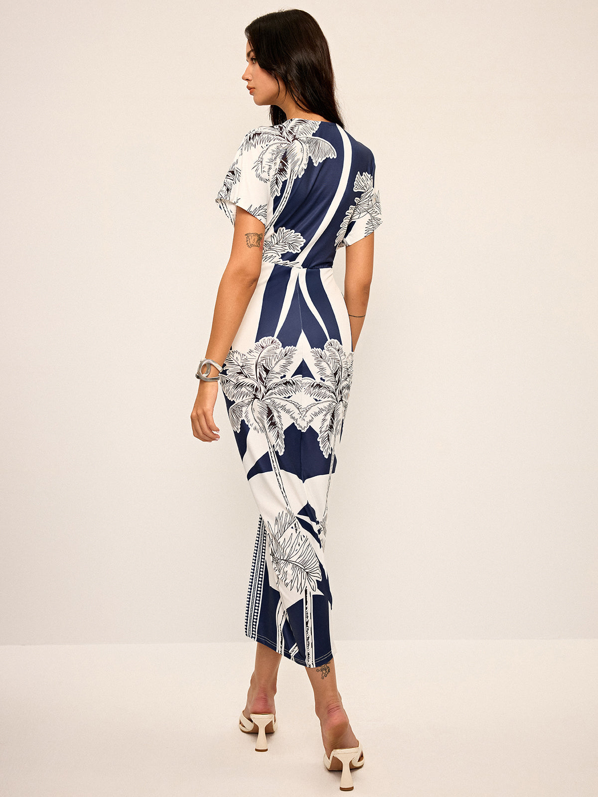Printed plunging V-neck midi dress without belt