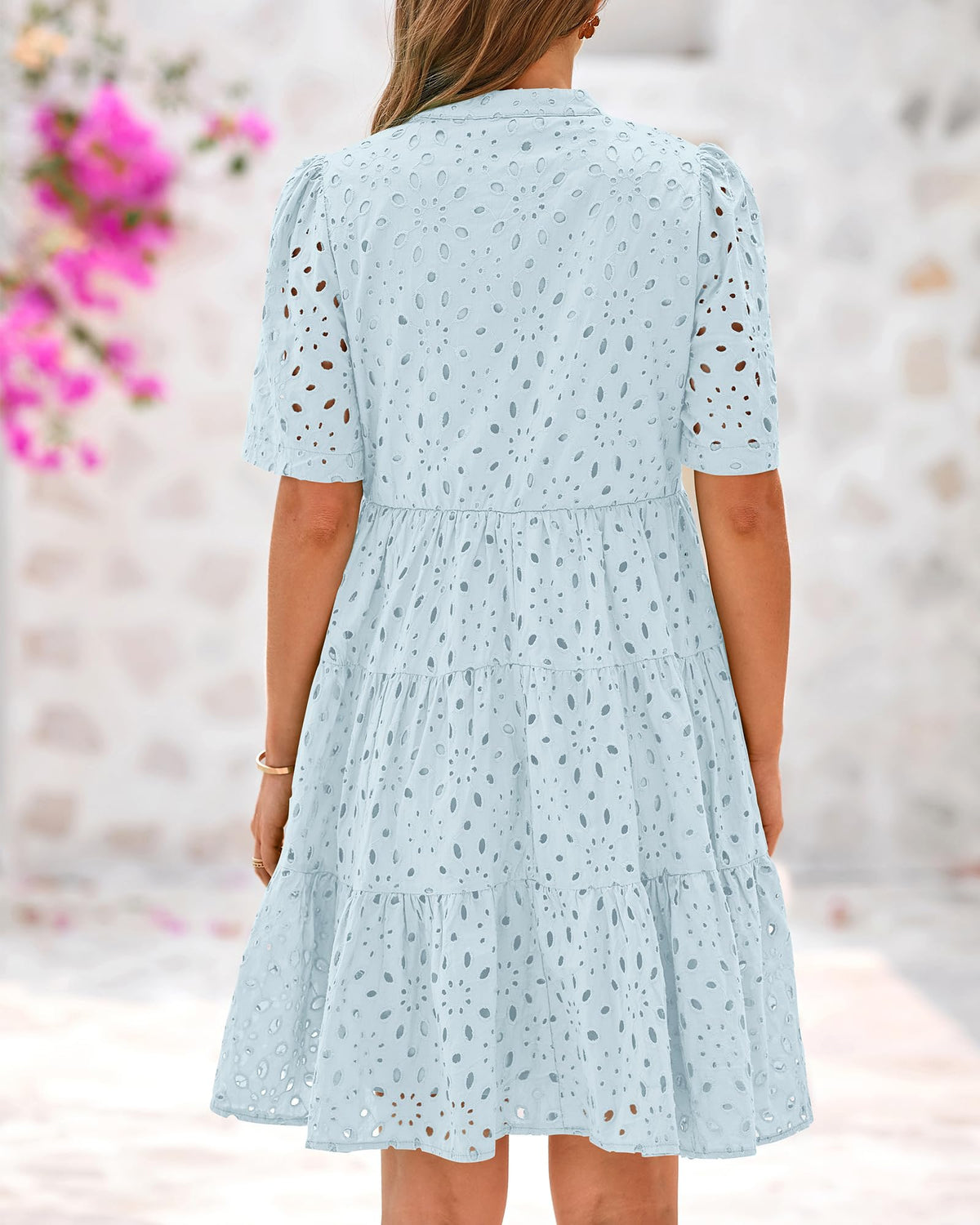 Robes d'été à col en V, manches courtes, dentelle ajourée et volants pour femmes