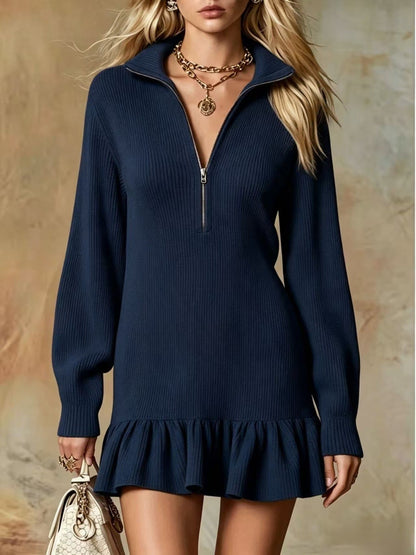 Robe pull col montant mi-zippé en maille côtelée à ourlet volanté