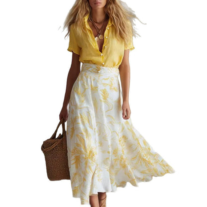Ensemble coordonné jupe fleurie et chemise contrastantes