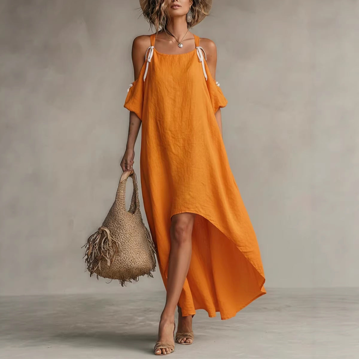 Robe longue asymétrique épaules dénudées orange vif