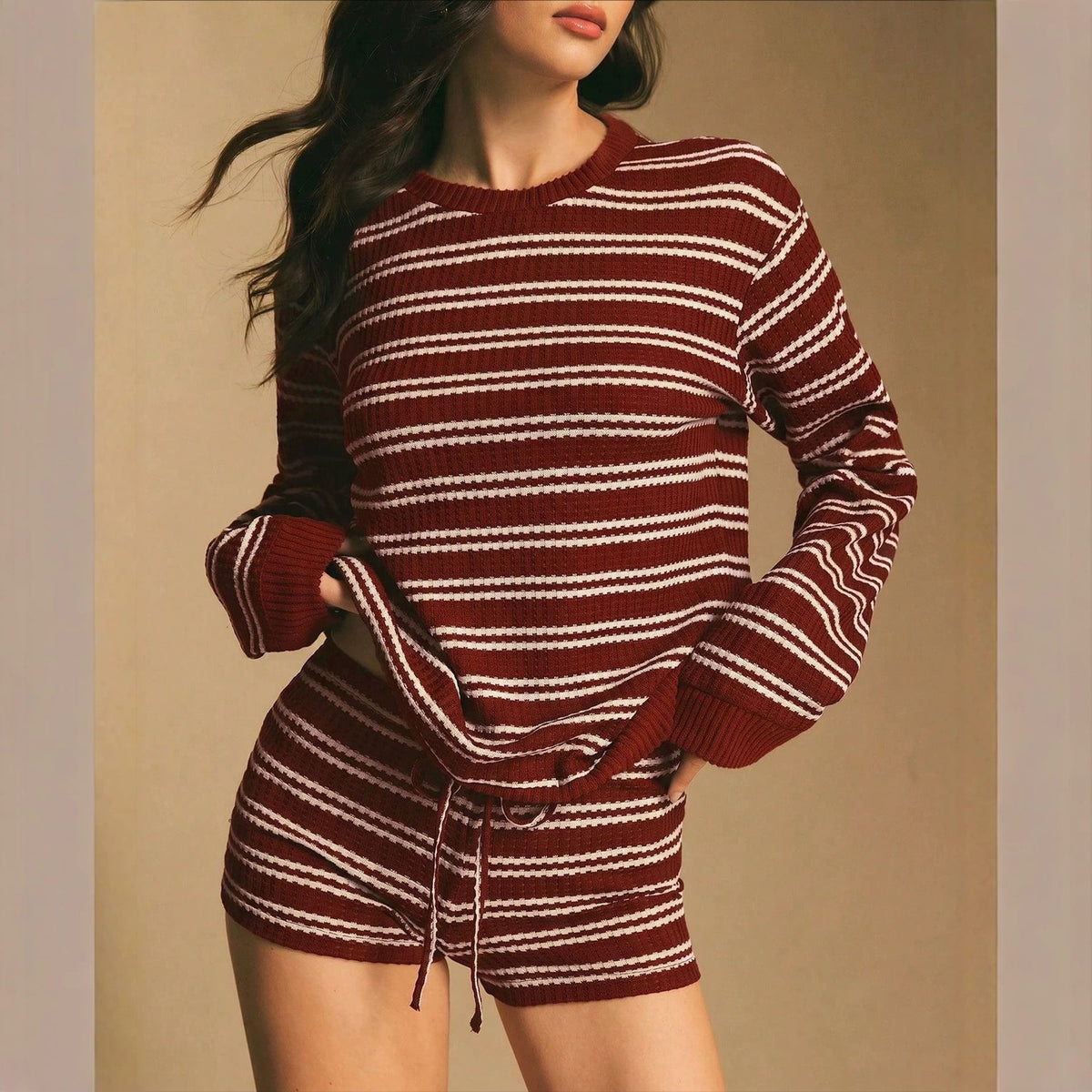 Ensemble pull et short en maille côtelée rayée