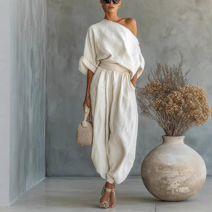Ensemble deux pièces en lin pour femme avec haut à manches retroussées oversize et épaules dénudées