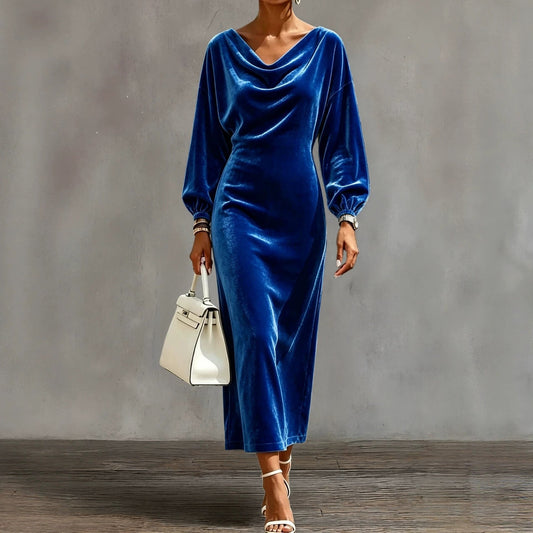 Midi dress in velvet with a high neck and puff sleeves