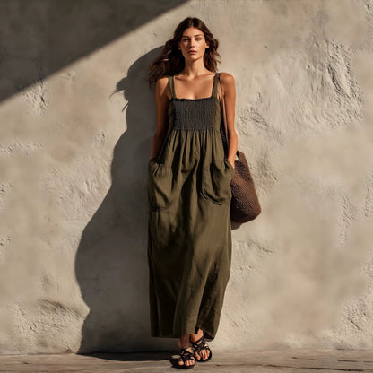 Robe longue smockée à encolure carrée et bretelles fines en mélange de lin avec poches
