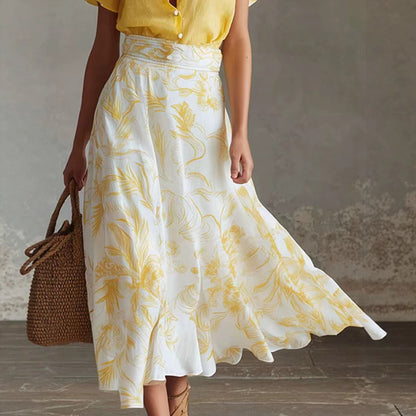 Ensemble coordonné jupe fleurie et chemise contrastantes