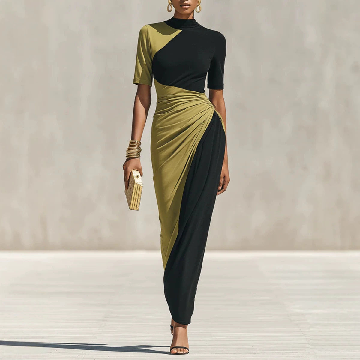 Robe fourreau midi asymétrique à blocs de couleur, froncée et à col montant