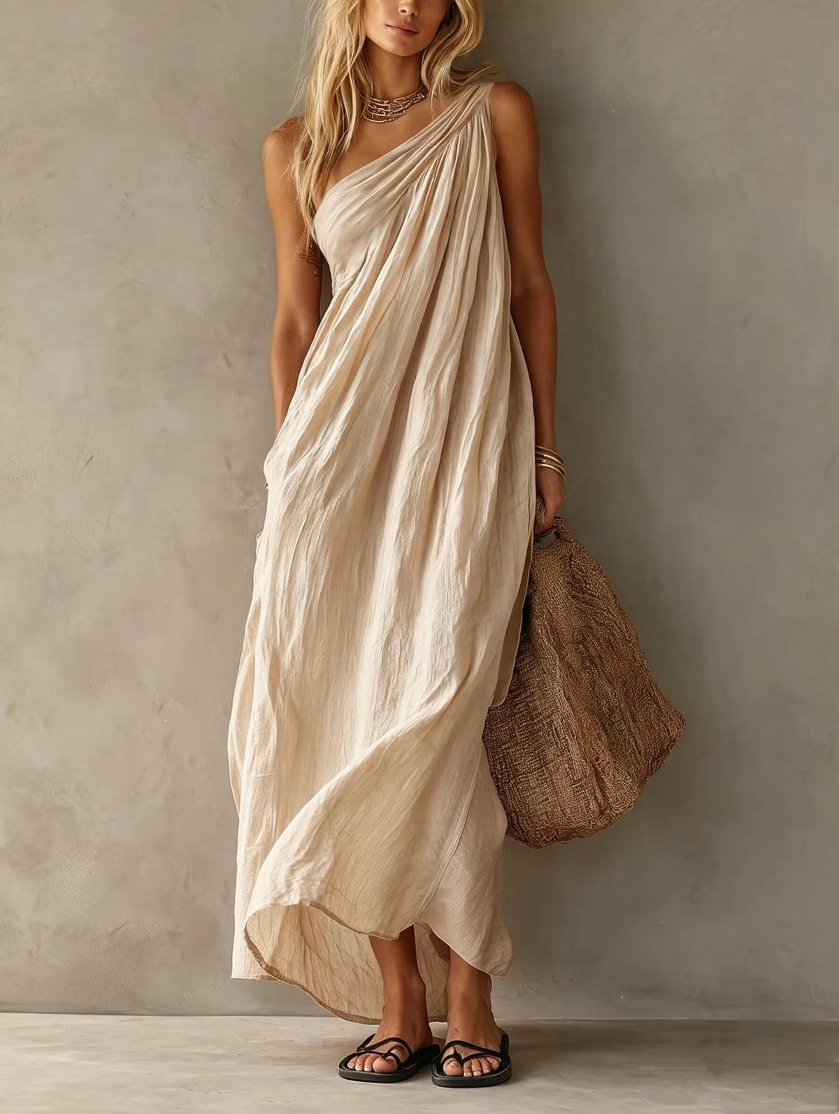 Robe longue en lin drapée à une épaule rose poudré