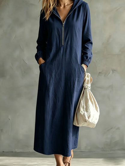 Robe mi-longue à capuche et col zippé
