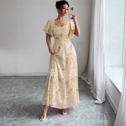 Robe longue à imprimé floral, froncée et à manches papillon fluides
