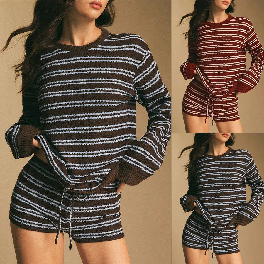 Ensemble pull et short en maille côtelée rayée
