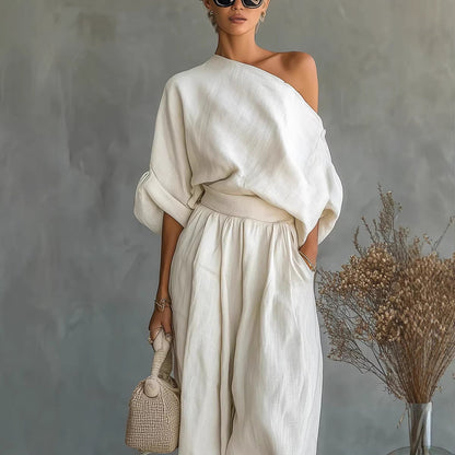 Ensemble deux pièces en lin pour femme avec haut à manches retroussées oversize et épaules dénudées