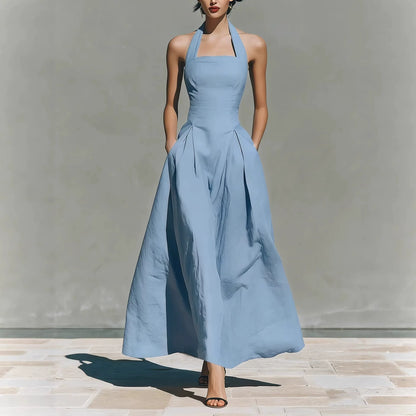 Robe midi plissée trapèze à col montant et encolure carrée