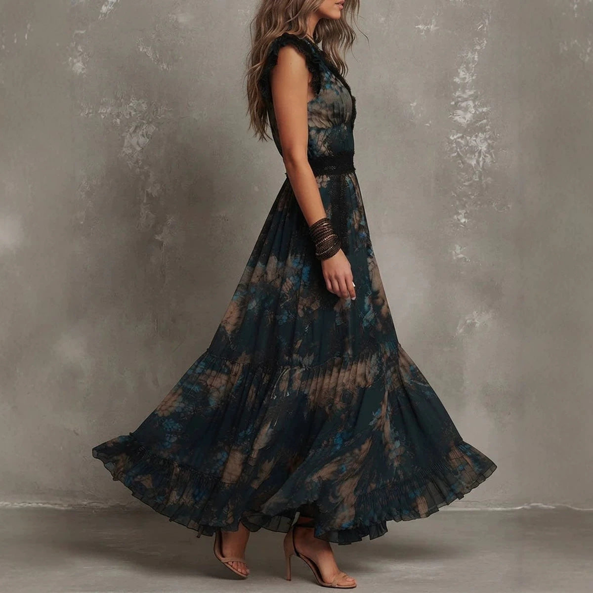 Robe longue bohème vintage à fleurs avec col en V, manches volantées en dentelle et ourlet à volants à la taille