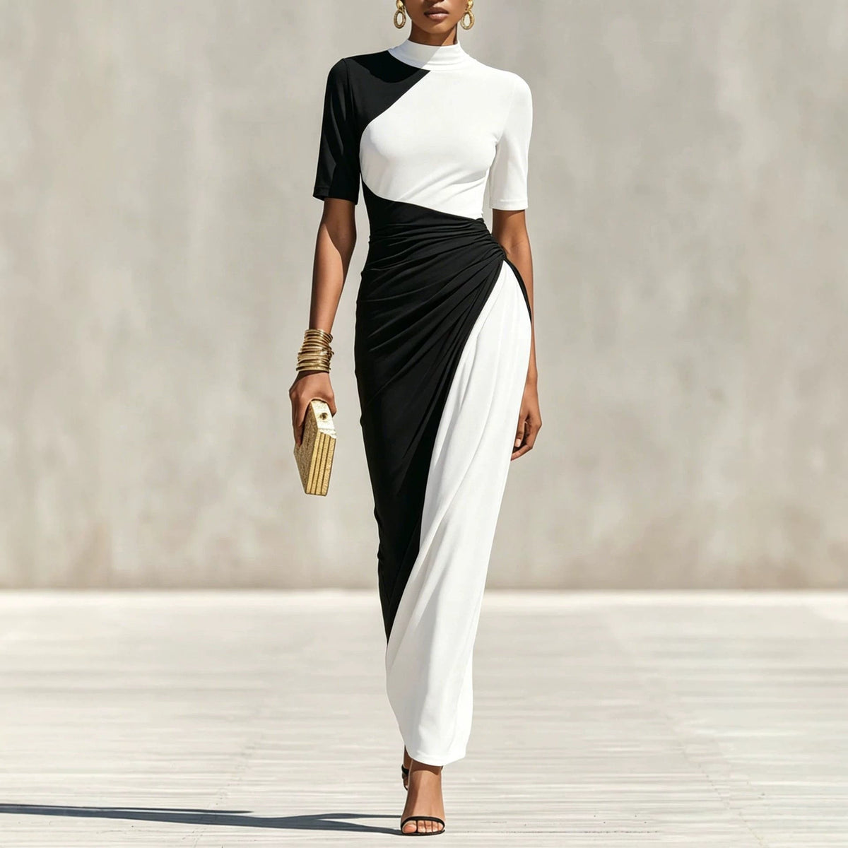 Robe fourreau midi asymétrique à blocs de couleur, froncée et à col montant