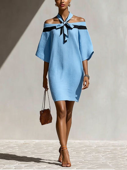 Robe Tunique Courte Fluide Épaules Dénudées avec Détail Halter Contrastant à Nouer