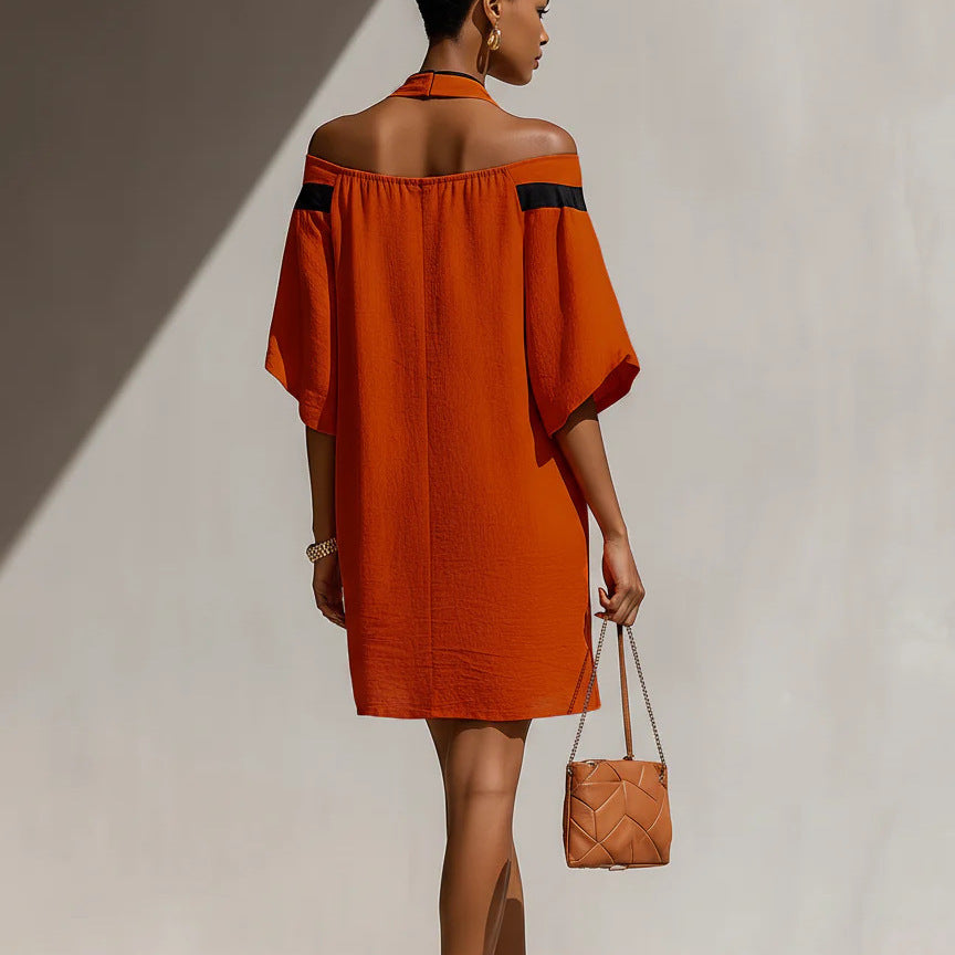 Robe Tunique Courte Fluide Épaules Dénudées avec Détail Halter Contrastant à Nouer