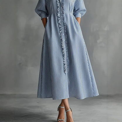 Robe mi-longue à volants rayée bleu et blanc