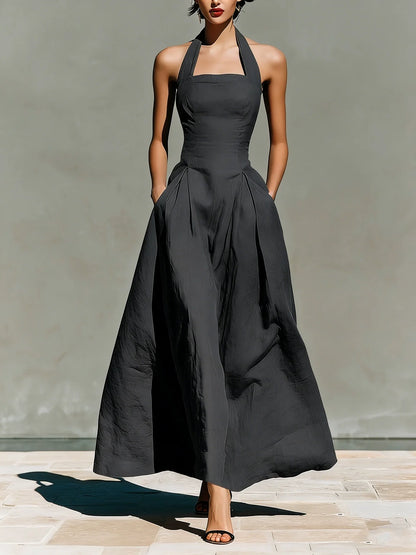 Robe midi plissée trapèze à col montant et encolure carrée