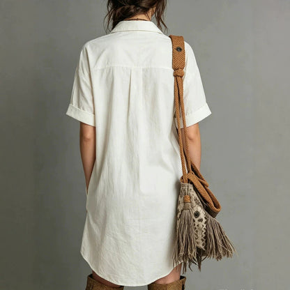 Robe chemise boutonnée à manches courtes et coupe ample avec poches