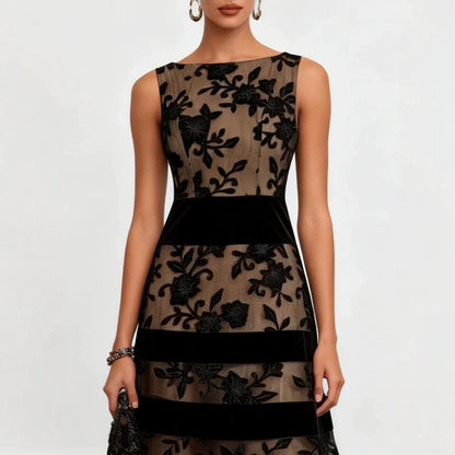 Robe midi sans manches en velours, dentelle florale noire et maille couleur chair