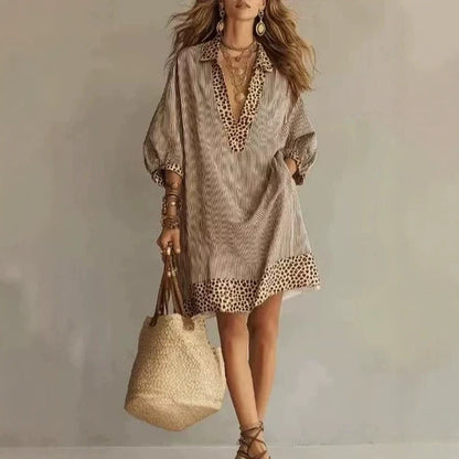 Mini-robe chemise ample à rayures léopard